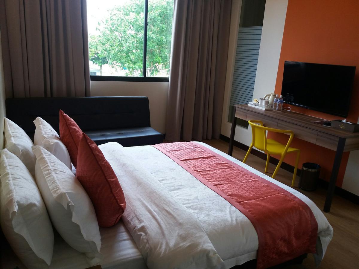 Memoire Hornbill Hotel Kuching Zewnętrze zdjęcie