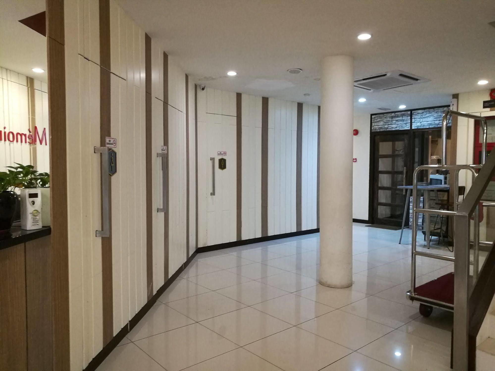 Memoire Hornbill Hotel Kuching Zewnętrze zdjęcie