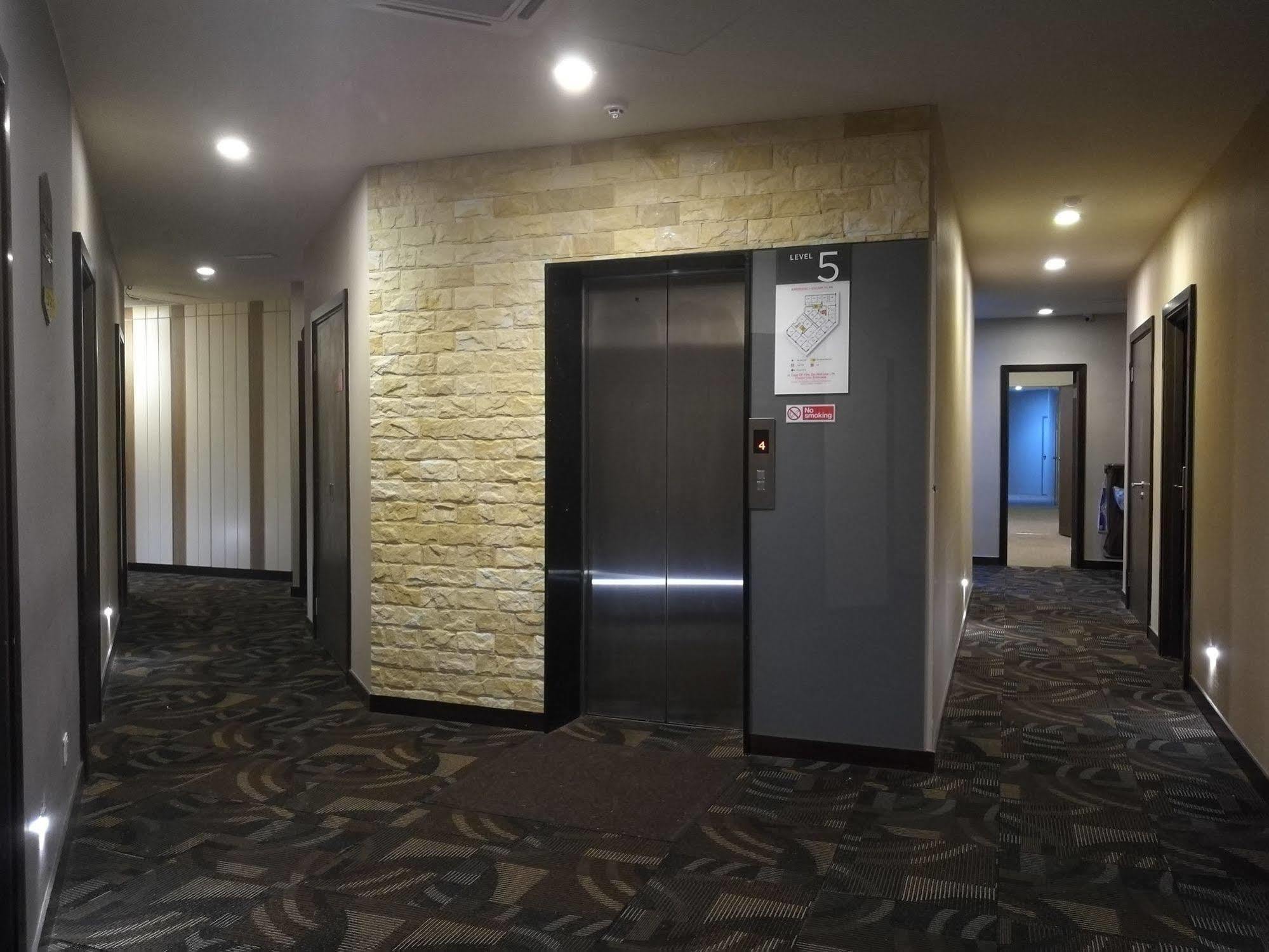 Memoire Hornbill Hotel Kuching Zewnętrze zdjęcie
