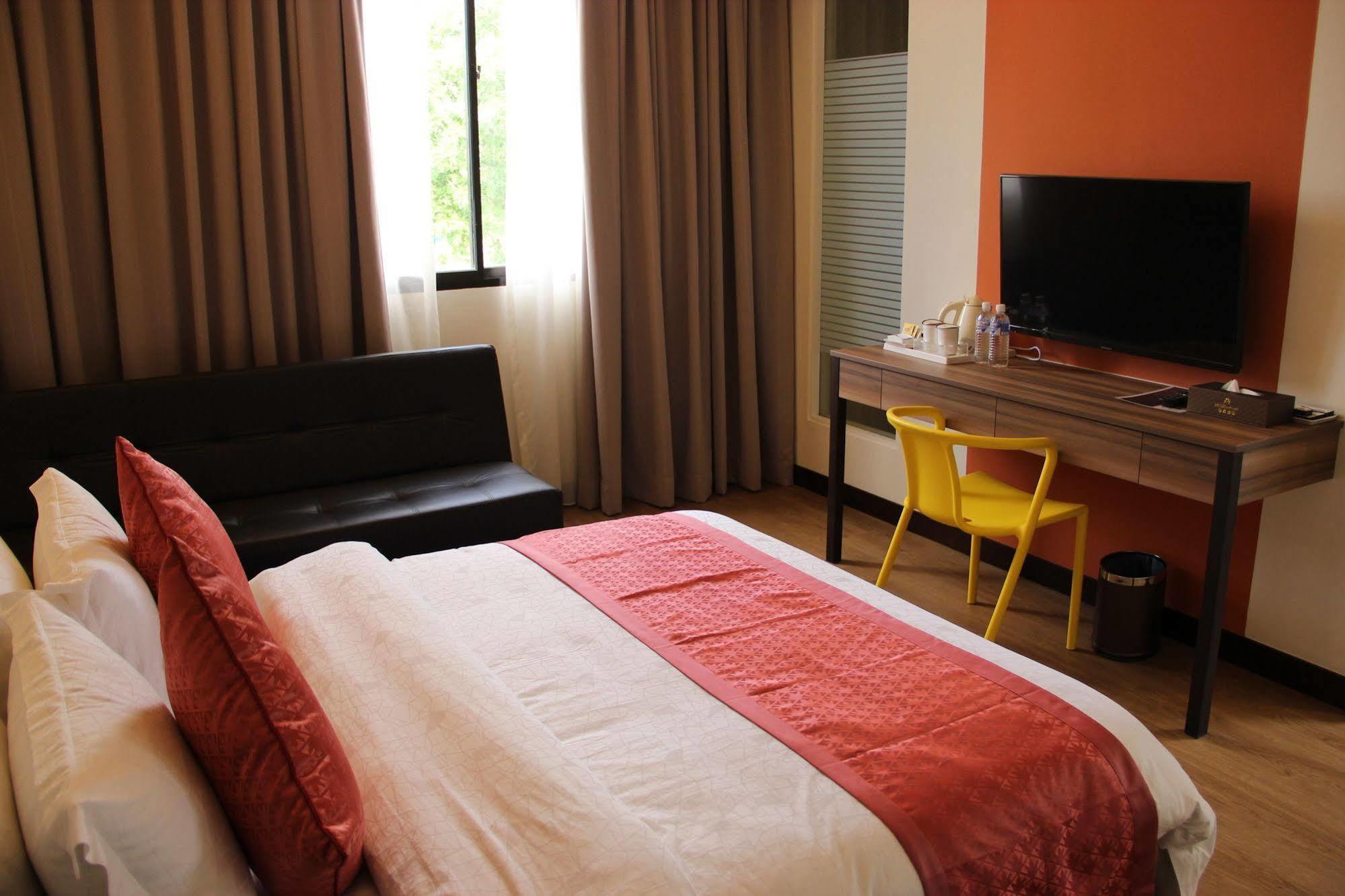 Memoire Hornbill Hotel Kuching Zewnętrze zdjęcie